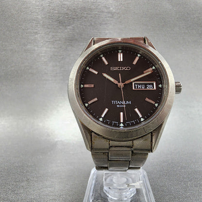 Seiko Watch Men 37mm Black Dial Titanium Daydate Round 7N430AB0 New Battery5