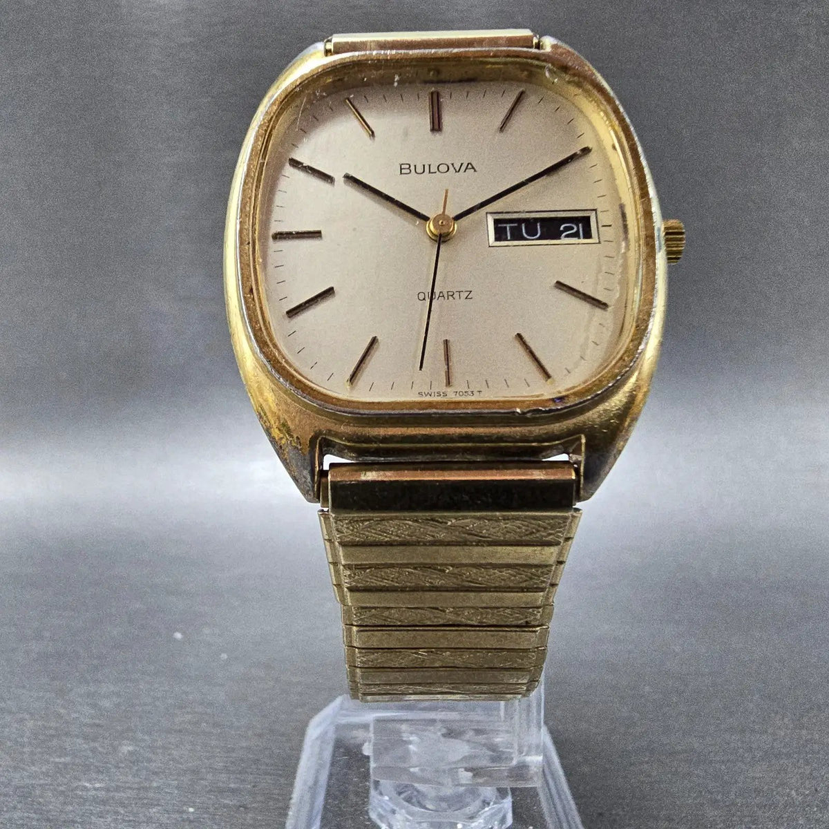 Bulova Tank Watch Men 34mm Champagne Dial Gold Daydate Rectangle 7053 New batt5