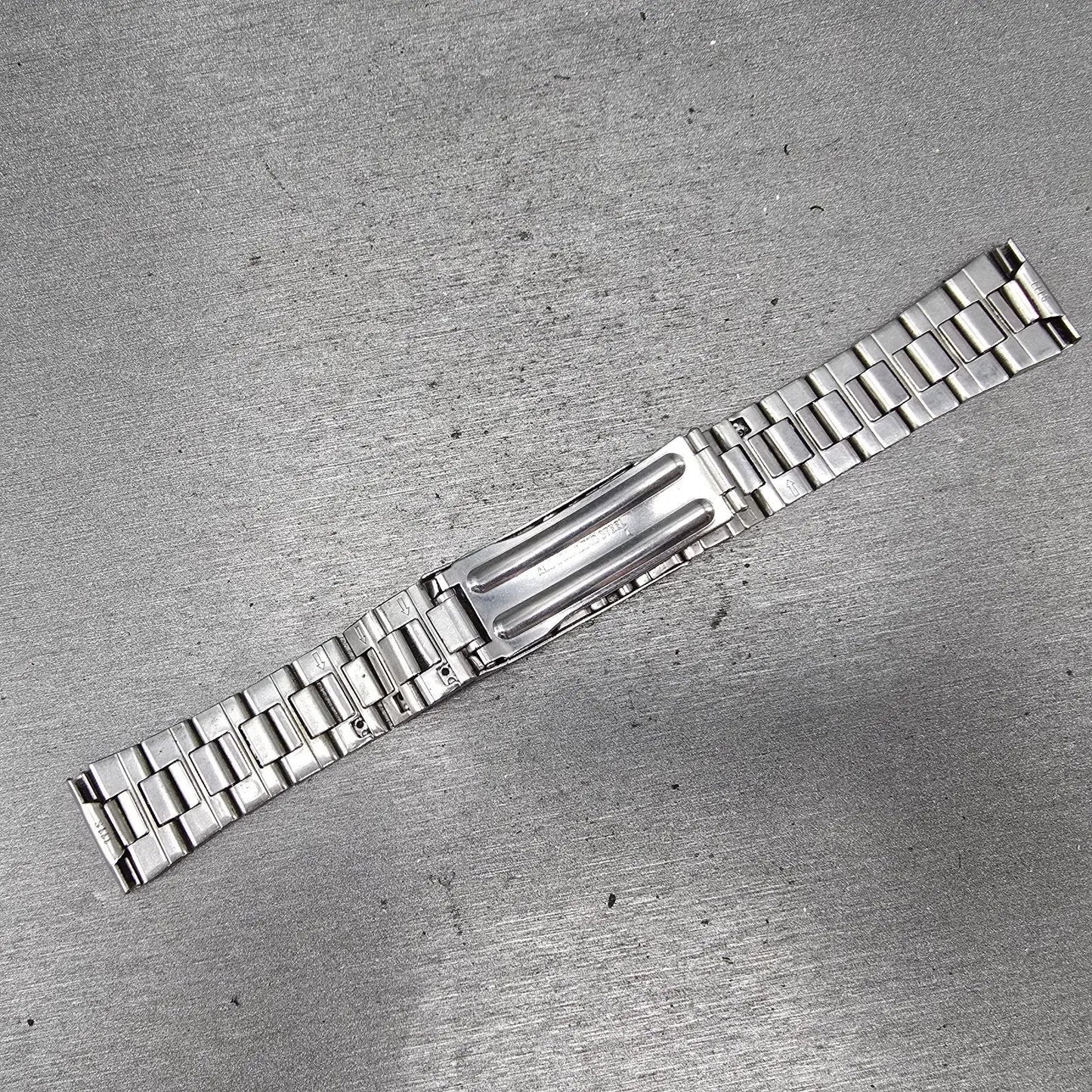 Seiko SQ Bracelet 19mm Stainless Steel Silver Tone Tri Folding Clasp VTG 111S5