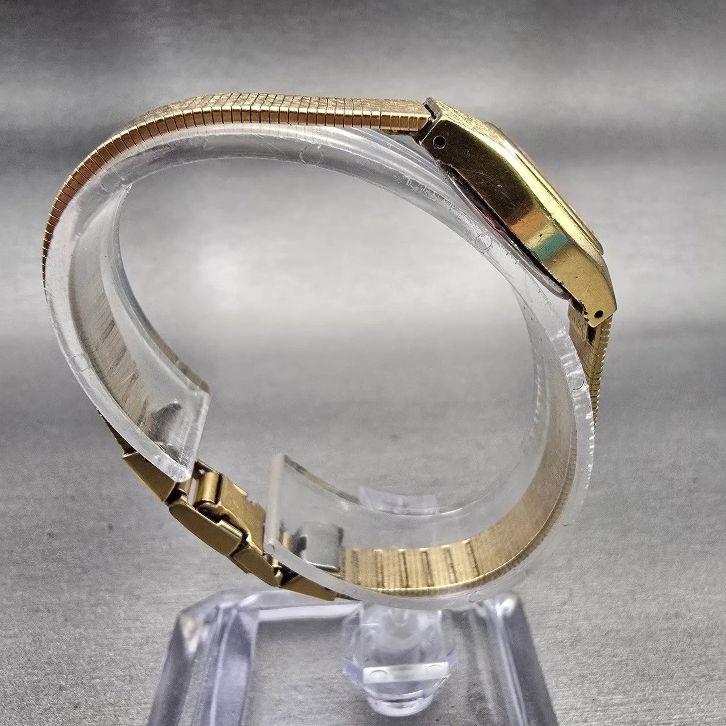 Seiko Watch Women 17mm Gold Dial Gold Tone Oval 2B31-5039 New Battery Vintage8