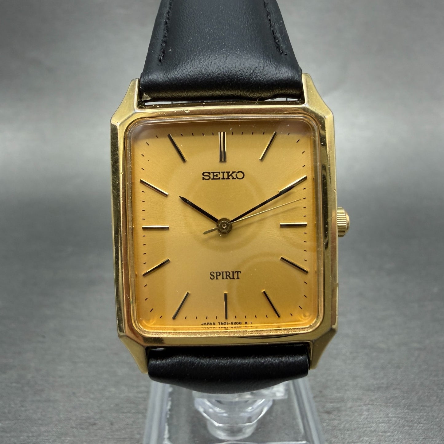Seiko Spirit Tank Watch Men 25mm Champagne Dial Gold Tone 7N01-5180 New Battery0