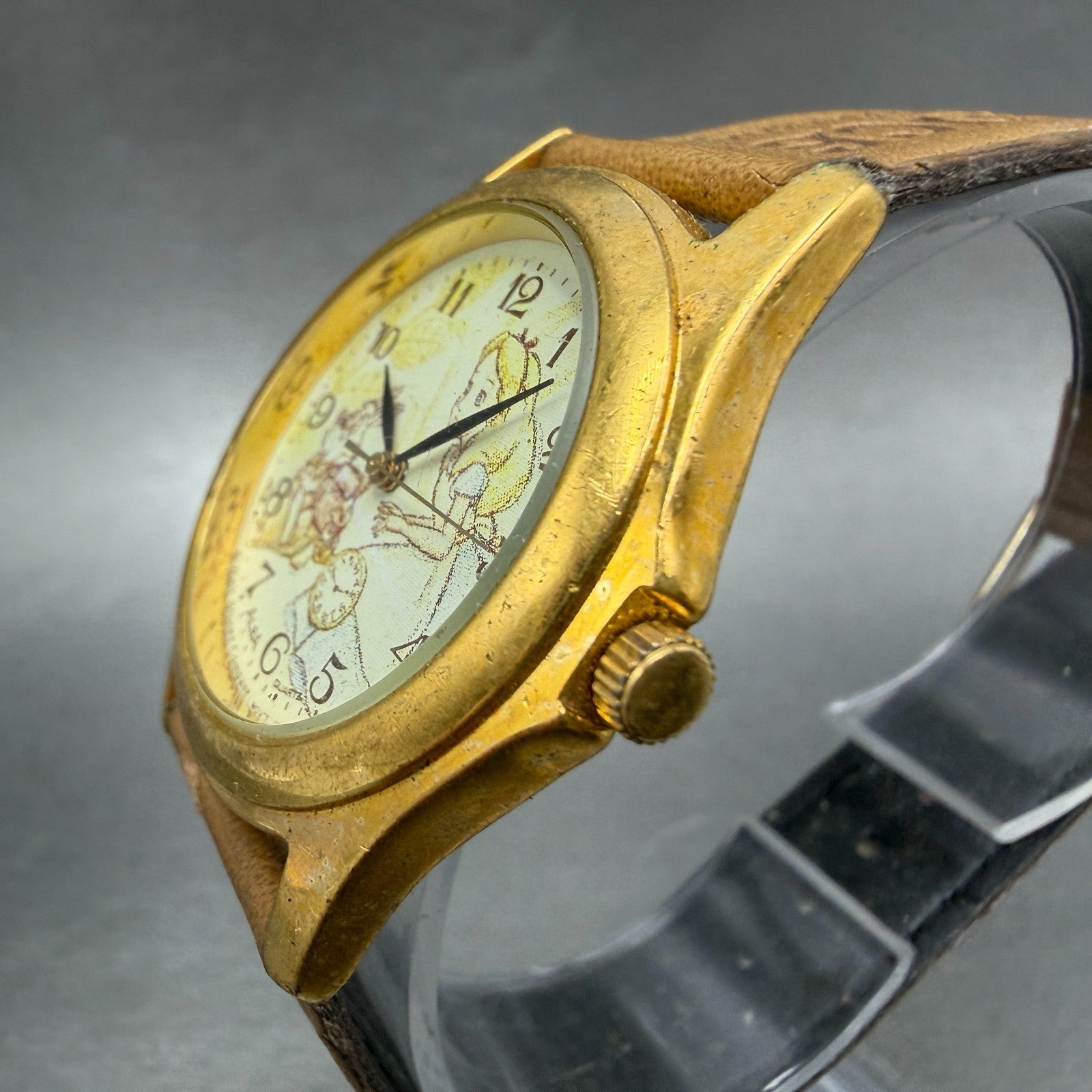 Seiko Alba Alice in Wonderland Watch Men 33mm Cream Dial Gold Tone New Battery2
