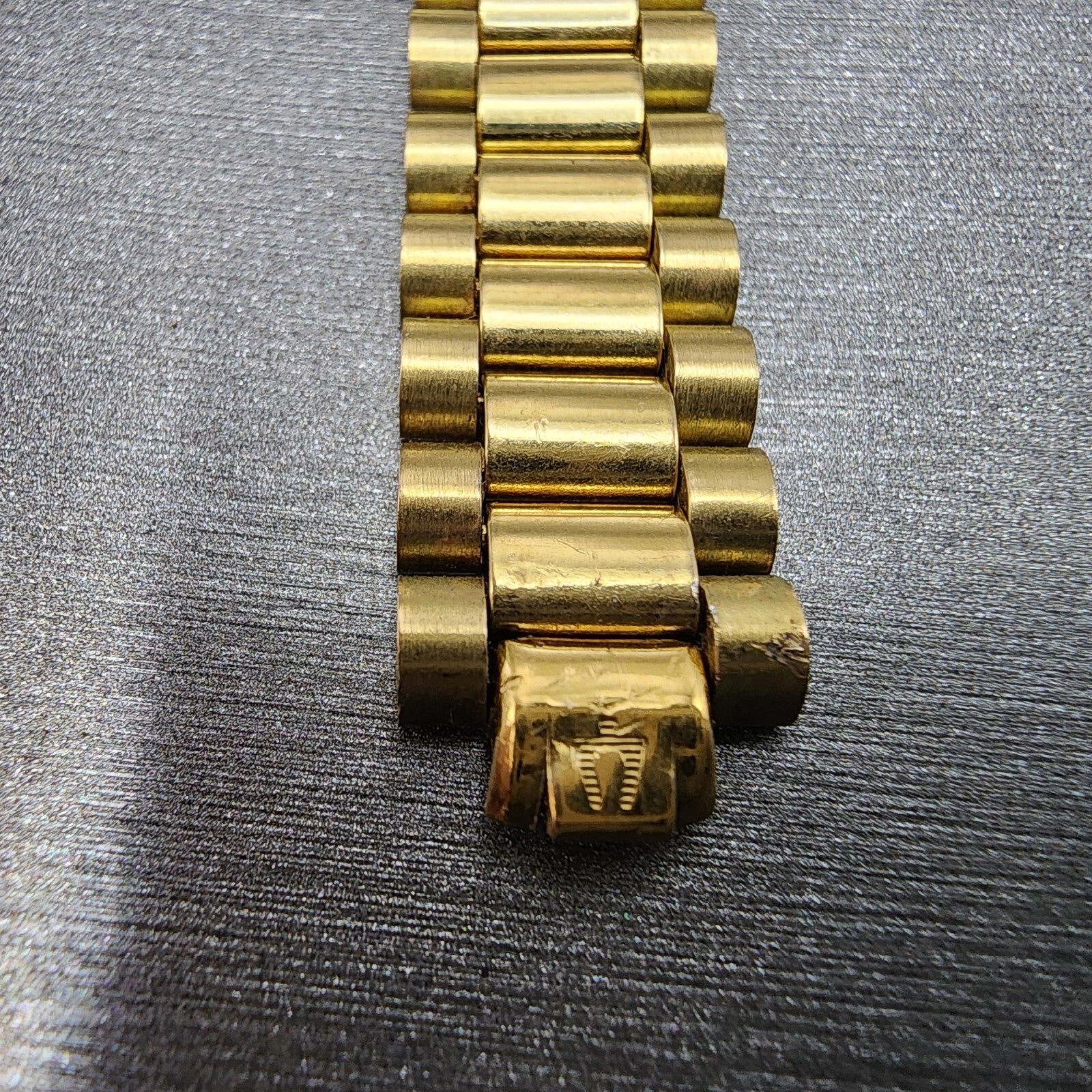 Bulova Watch Women 26mm Gold Dial Gold Tone Date Round BROKEN BAND New Battery8