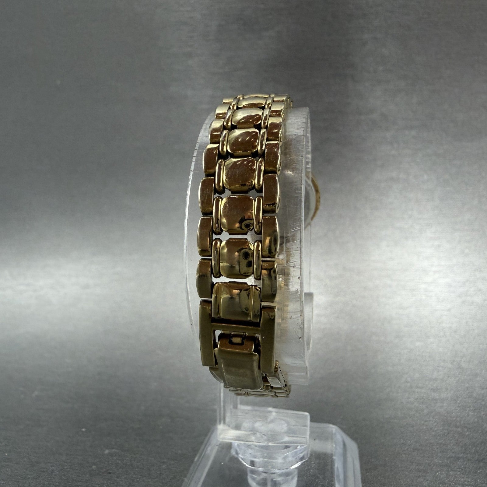 Seiko Watch Women 19mm Black Dial Gold Tone Round V401-0289 New Battery UIVCFDX7