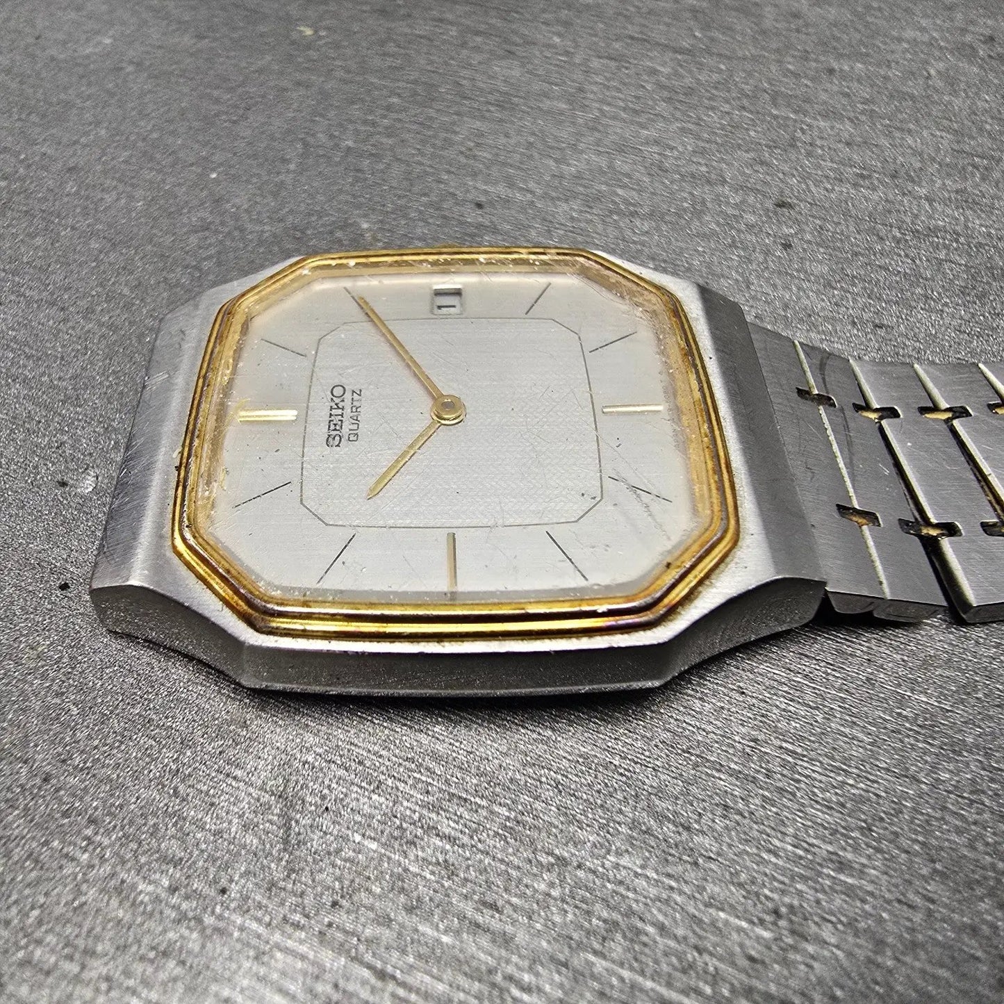 Seiko Watch Men 29mm Silver Dial Two Tone Date Octagon 6439-5039 PARTS Vintage6