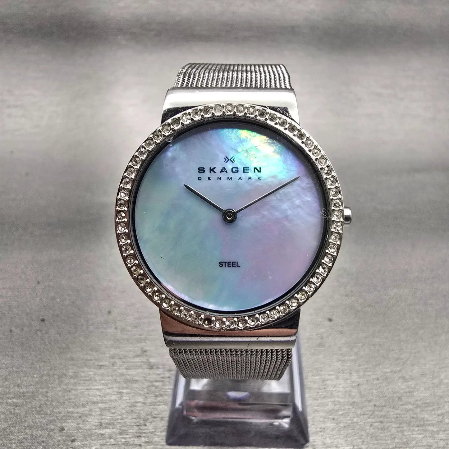 Skagen Watch Women 32mm MOP Dial Silver Tone Gemmed Round 644LSS1 New Battery0