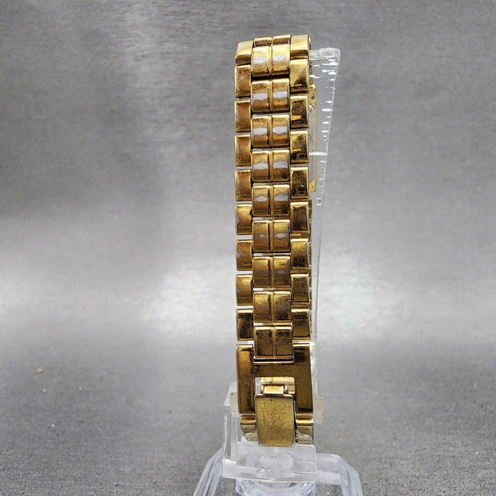 Seiko Tank Watch Women 13mm Black Dial Gold Tone 2e206590 New Battery7