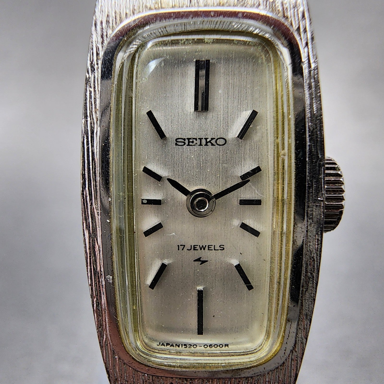 Seiko Tank Watch Women 14mm White Dial White Gold Plated Manual Wind Runs VTG1