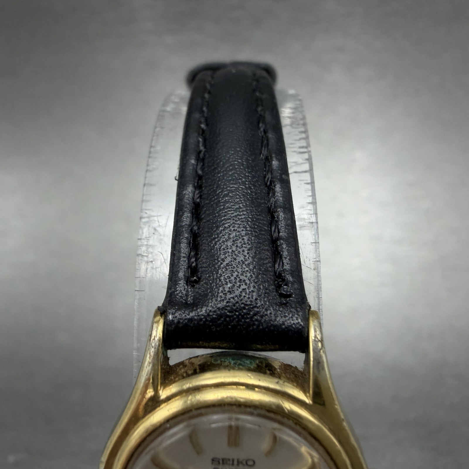 Seiko Watch Women 20mm Silver Dial Gold Tone Round 1421-0119 New Battery4