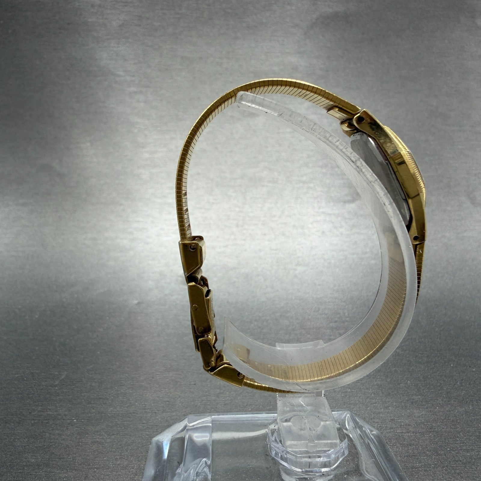 Seiko Watch Women 18mm Champagne Dial Gold Tone 1400-8019 New Battery Vintage8