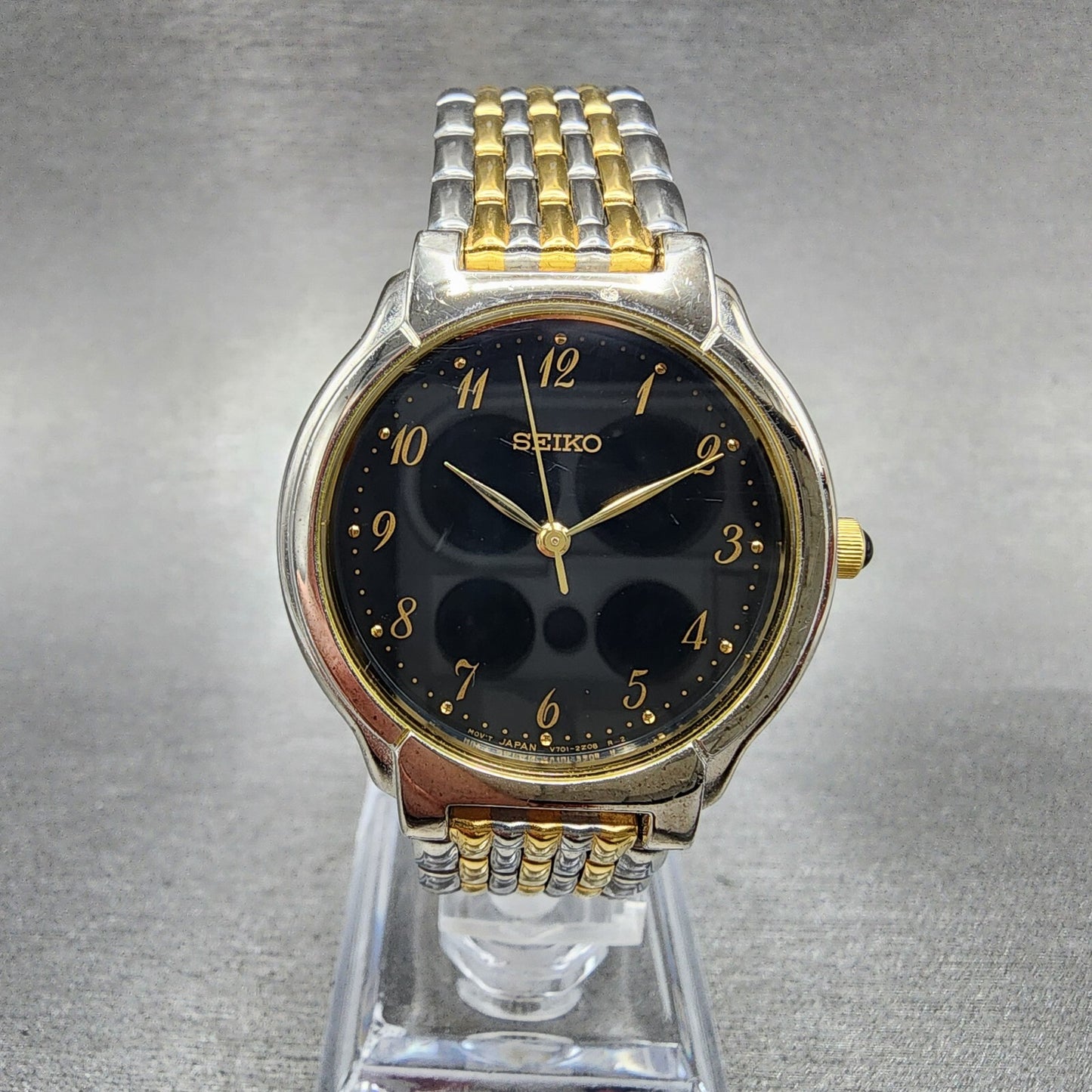 Seiko Watch Men 32mm Black Dial Two Tone Round V701-2B70 New Battery