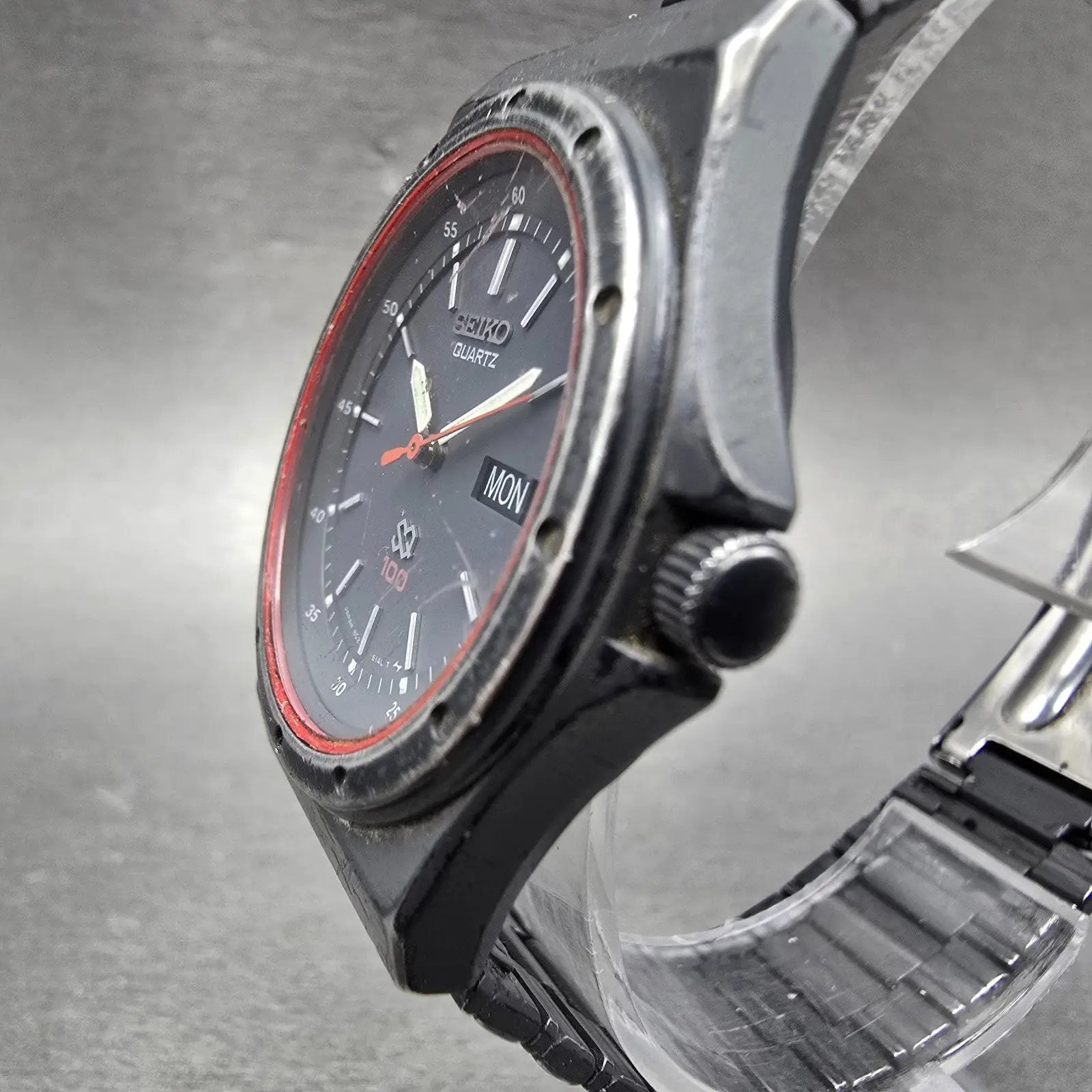Seiko SQ Watch Men 34mm Black Dial black Tone Daydate Round 8C23-6080 PARTS VTG3