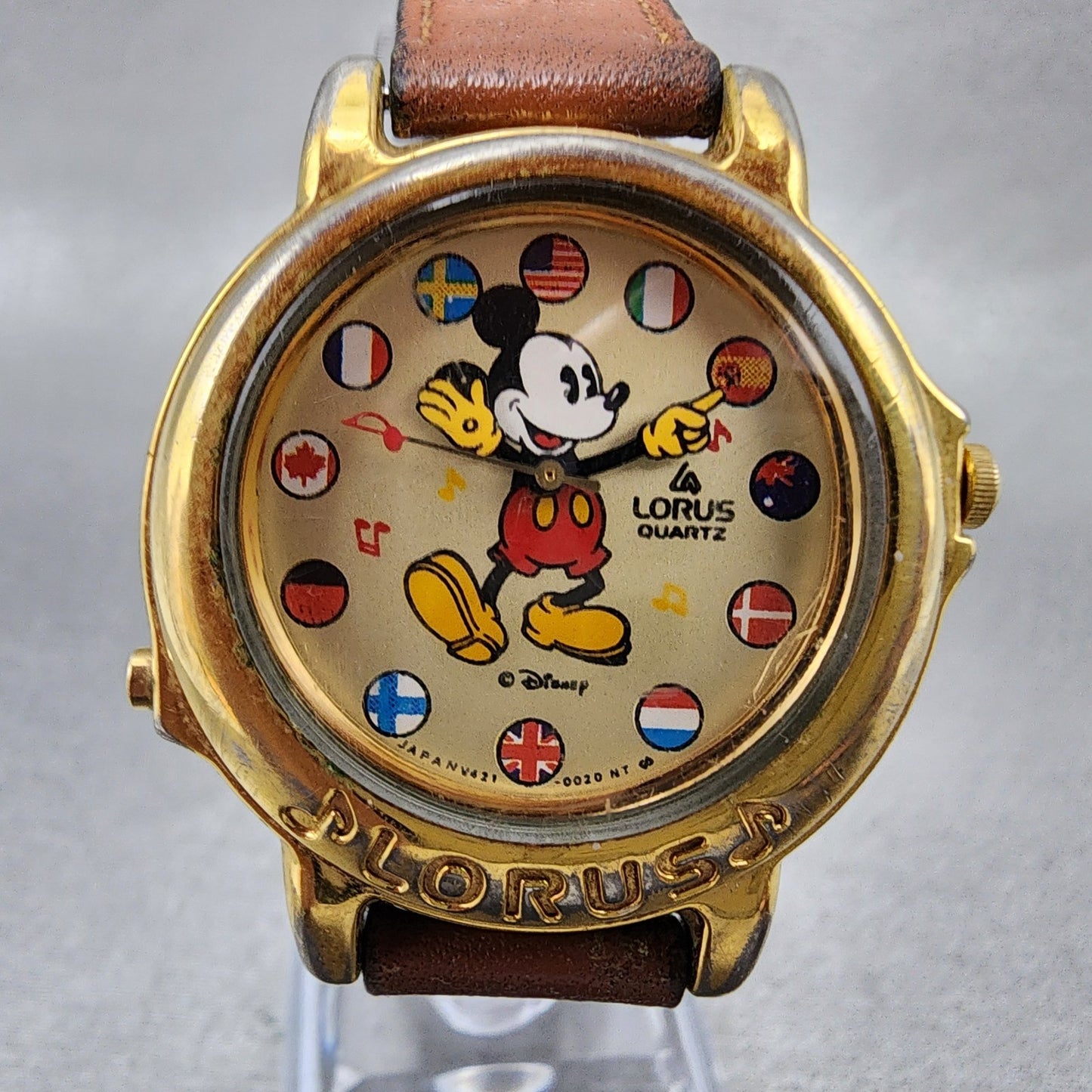 Lorus Mickey Mouse Watch Women 34mm White Dial Gold Small World V4210020 NewBat1