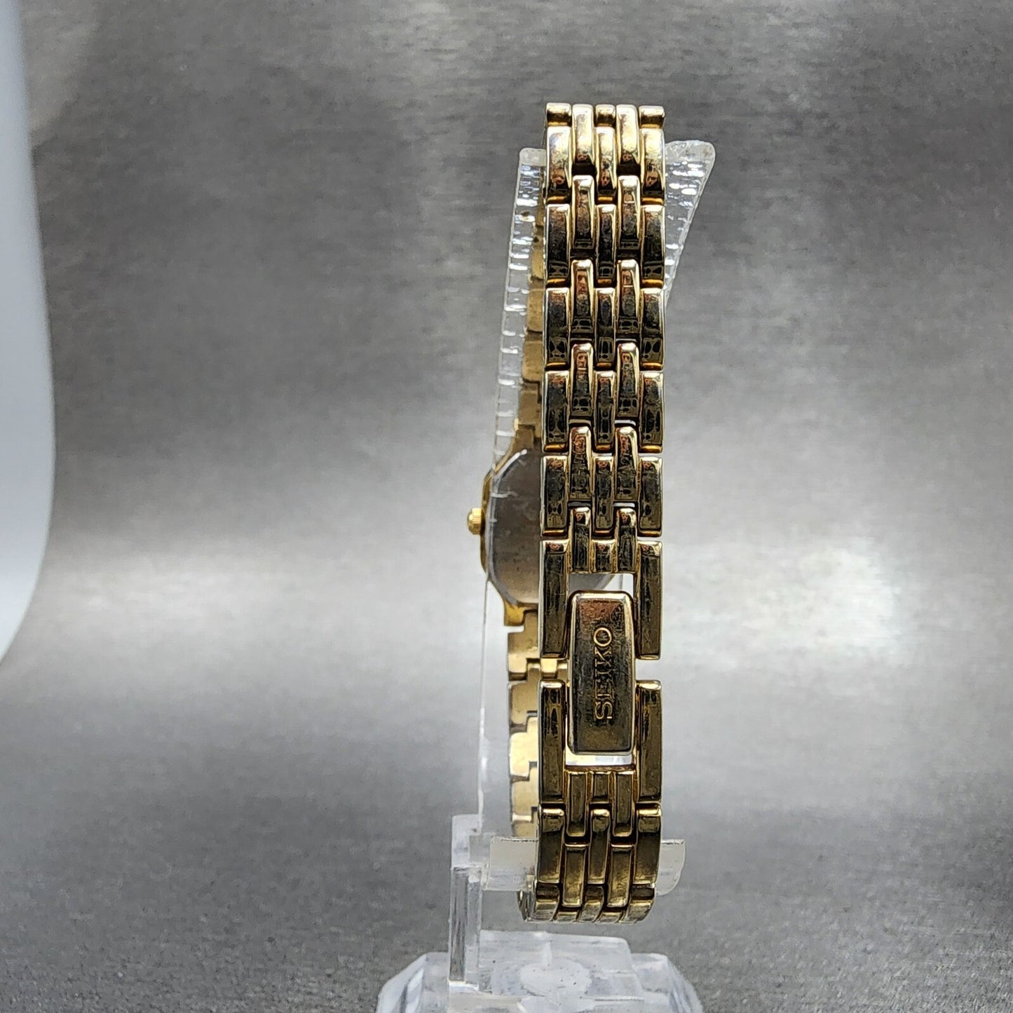 Seiko Watch Women 16mm Champange Dial Gold Tone Hexagon 1N000GT0 New Battery7