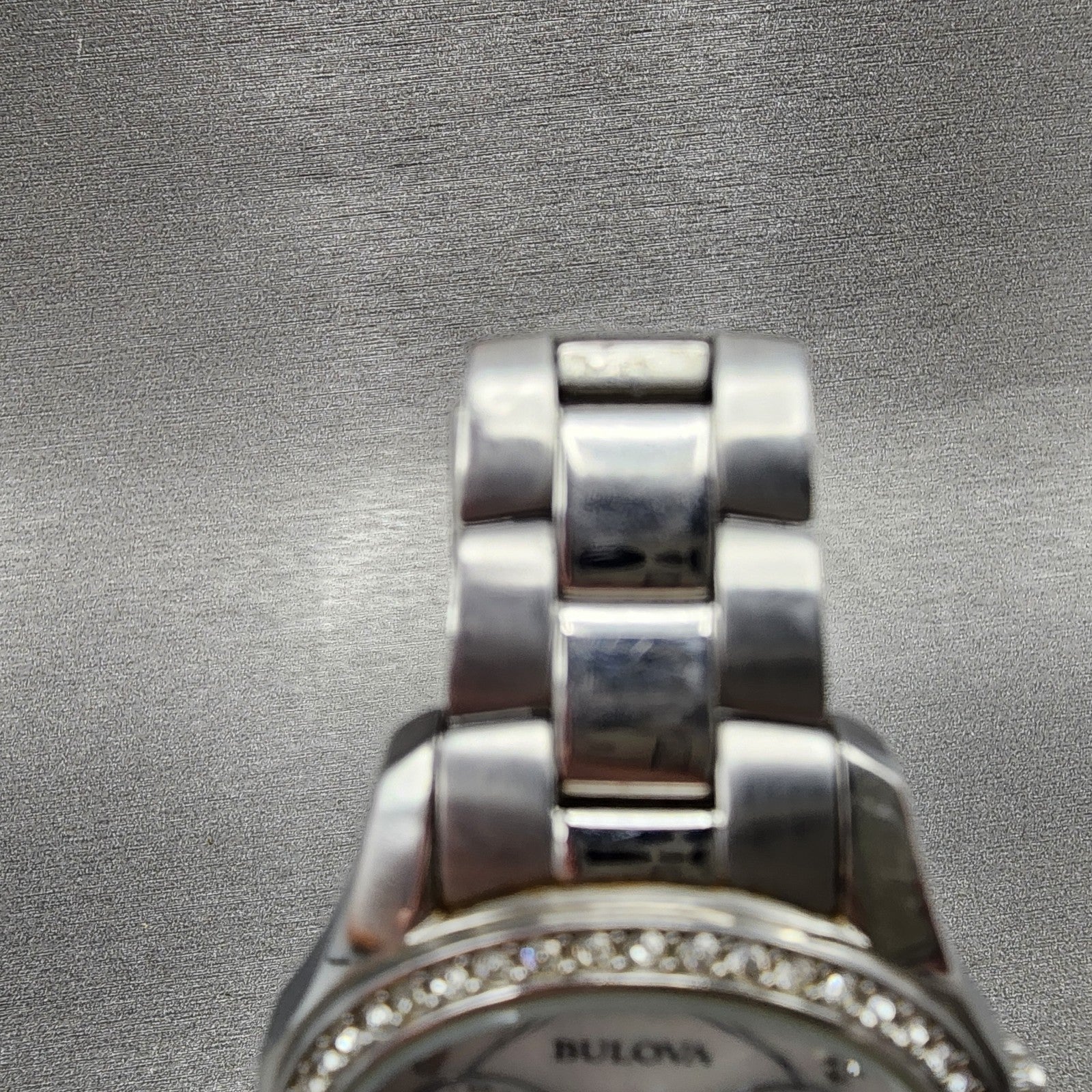 Bulova Watch Women 35mm MOP Dial Silver Tone Daydate Round 96N111 New Battery4