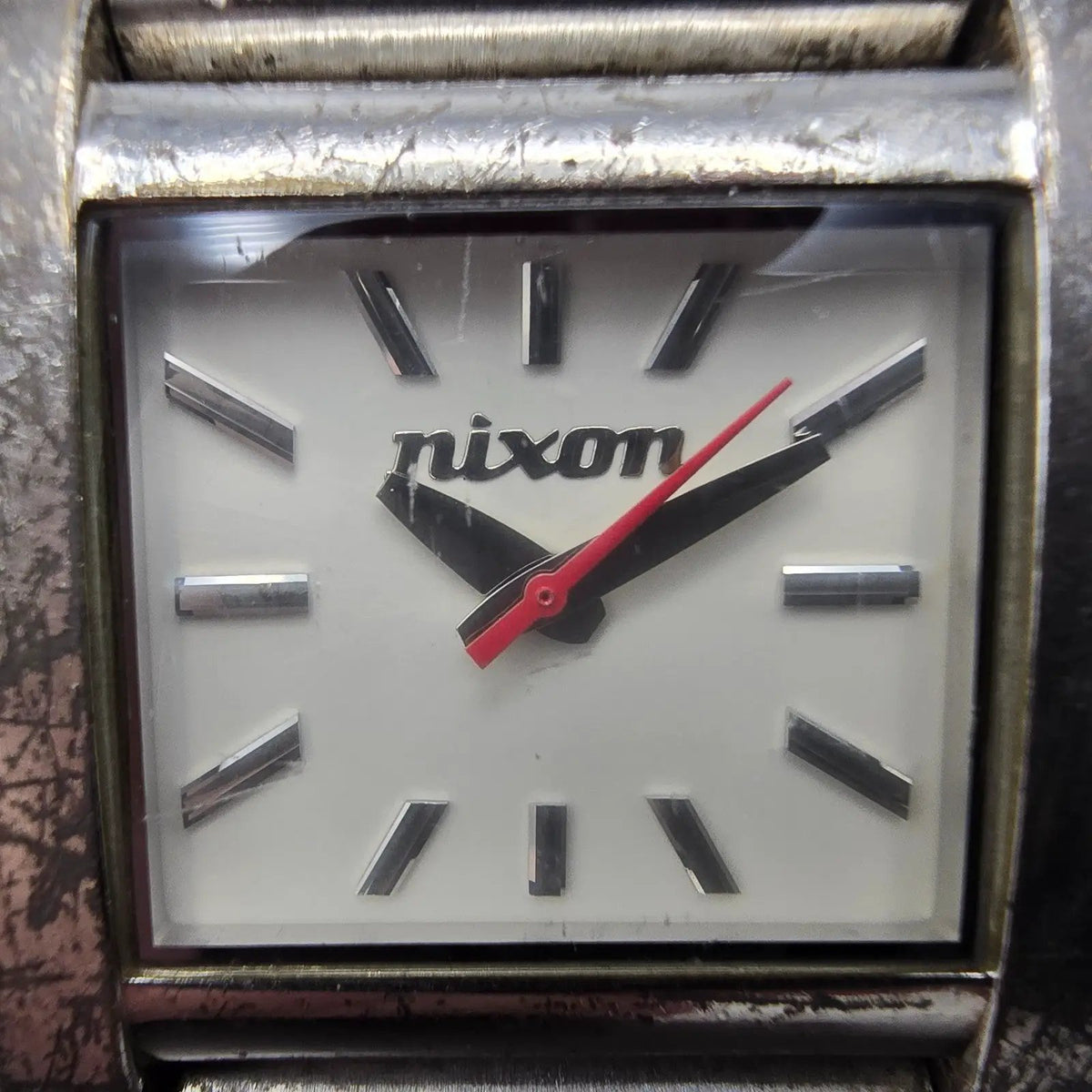 Nixon The Boss Watch Women White 30mm Dial Silver Rectangle New Battery1