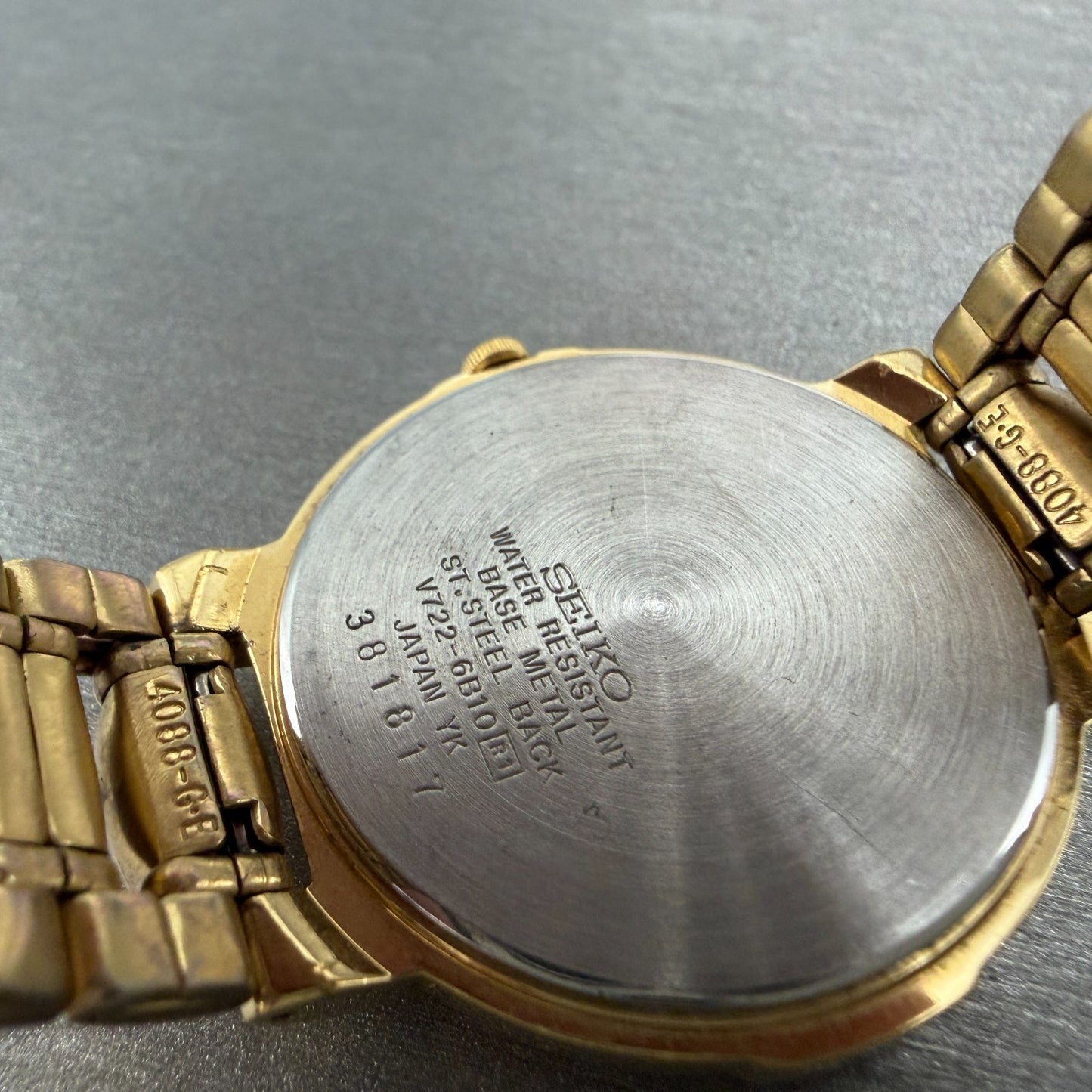 Seiko Watch Unisex 32mm Black Dial Gold Tone Date Round V722-6B10 New Battery9