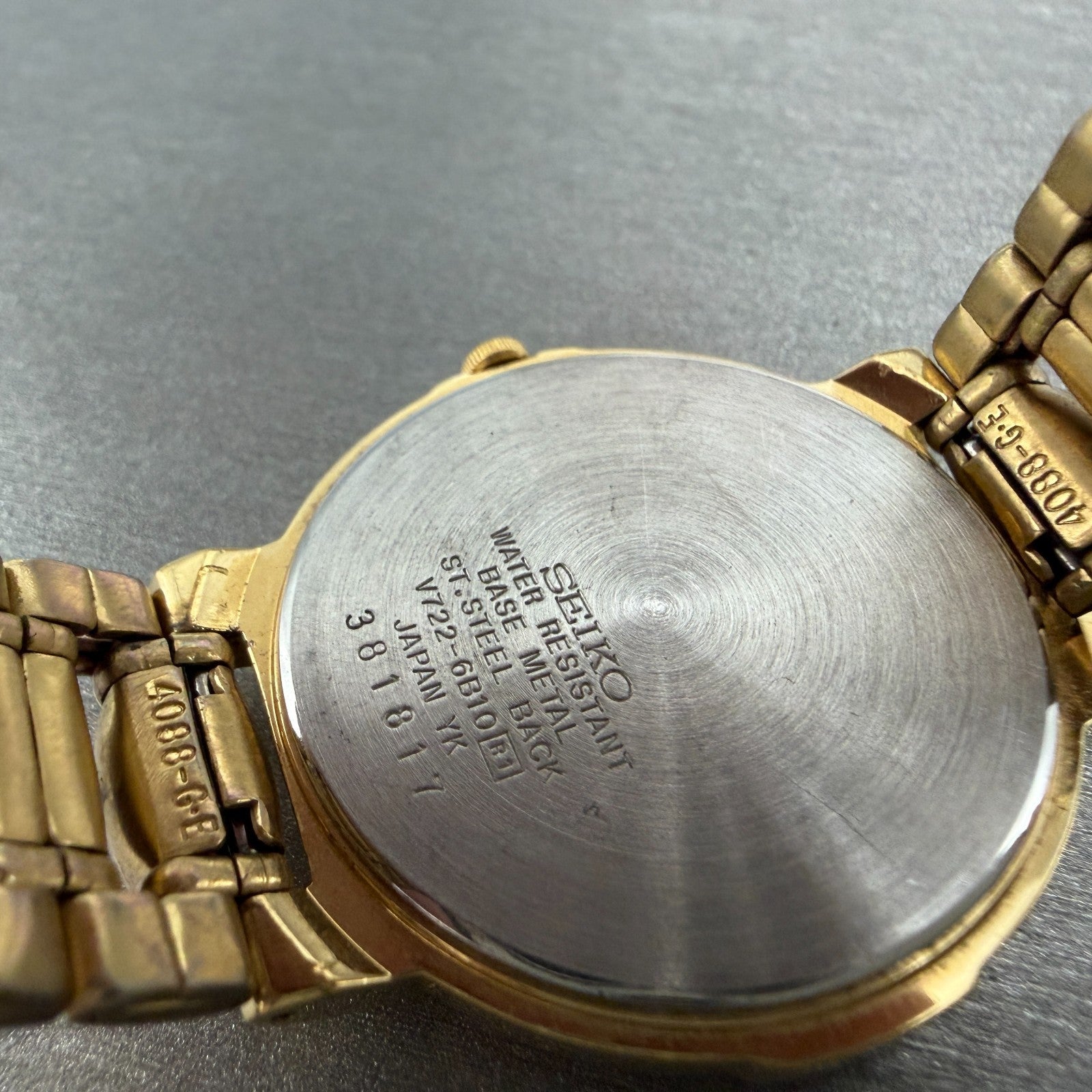 Seiko Watch Unisex 32mm Black Dial Gold Tone Date Round V722-6B10 New Battery9