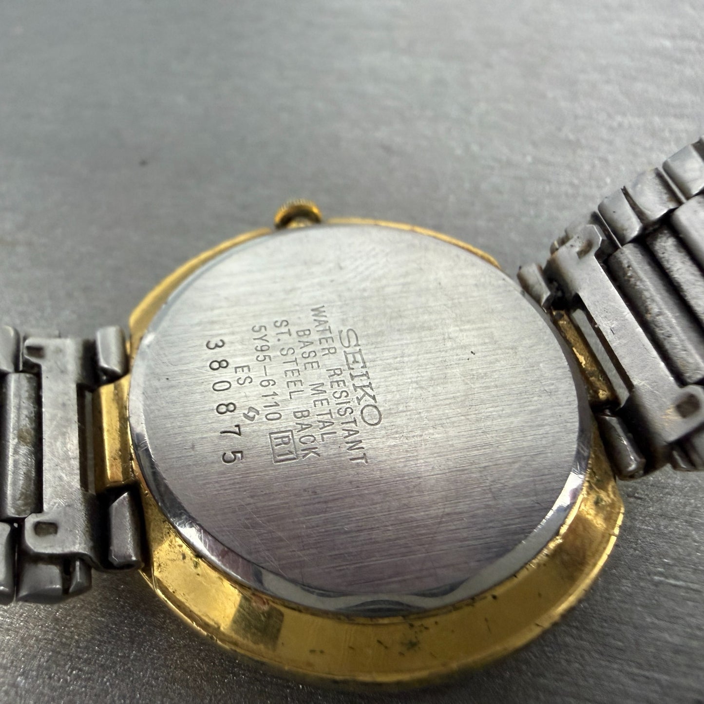 Seiko Watch Unisex 31mm Cream Dial Gold Tone Round 5Y95-6110 New Battery Vintage9