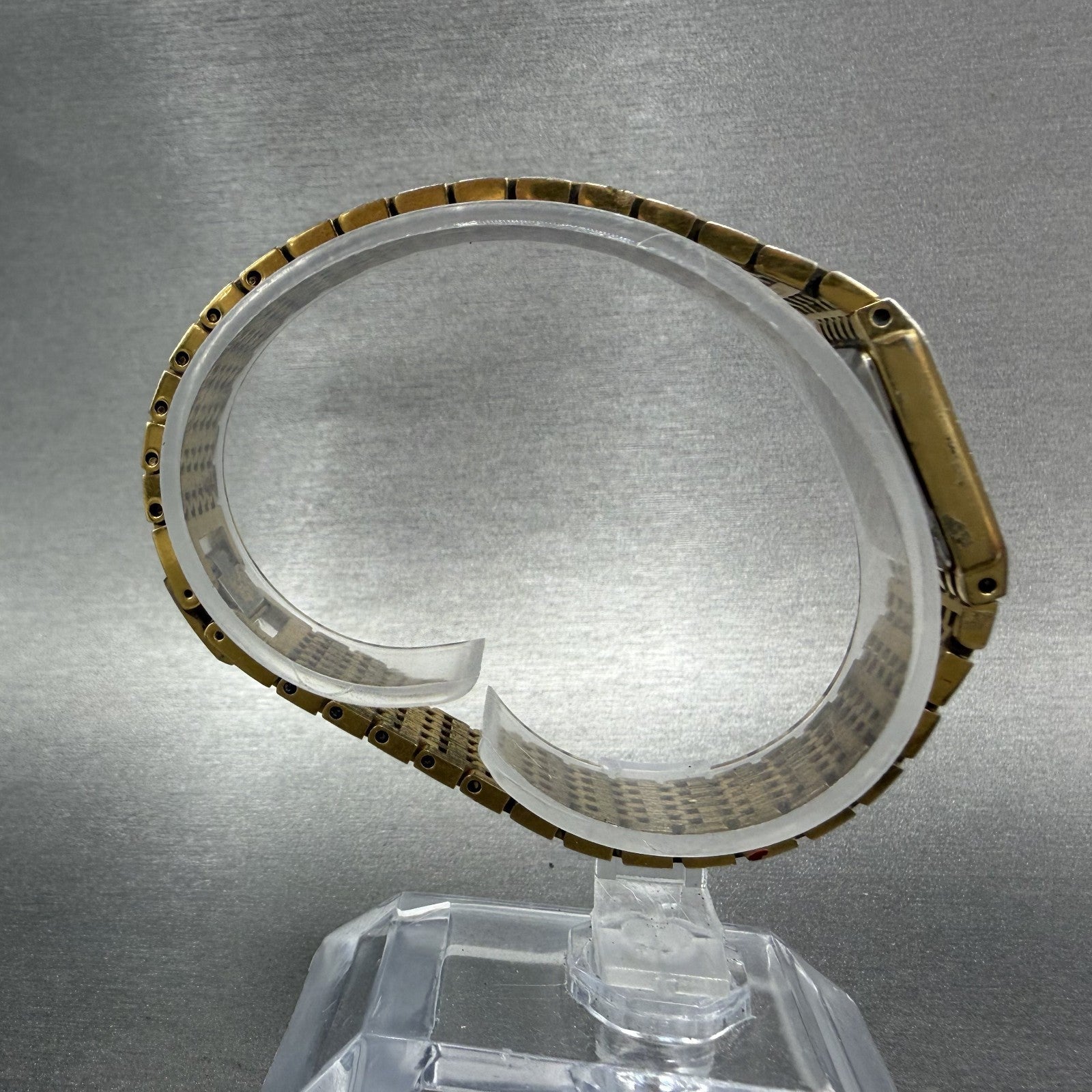 Seiko Tank Watch Women 13mm Champagne Dial Gold Tone 2E20-6700 New Battery8