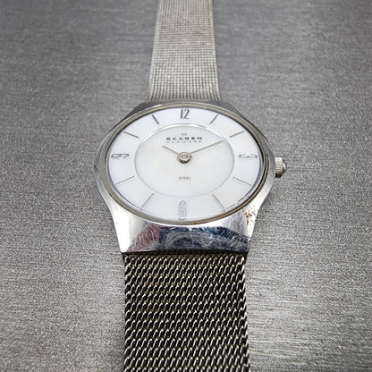 Skagen Steel Watch Women 24mm MOP Dial Stainless Steel Round Mesh band READ Runs2