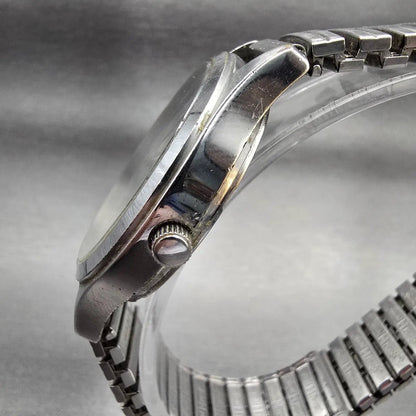 Seiko Pulsar Watch Men 37mm Silver Dial Silver Tone Daydate VX43-X077 New Batt2