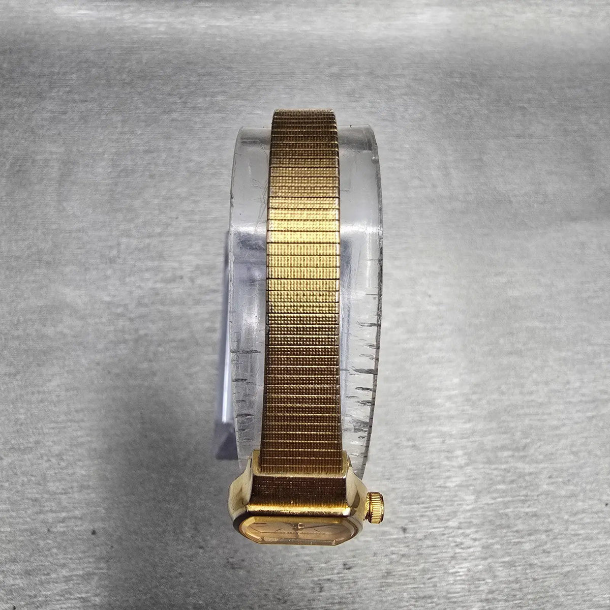 Citizen CQ Watch Women 17mm Champagne Dial Gold Tone 3220-324111 New Battery JP4