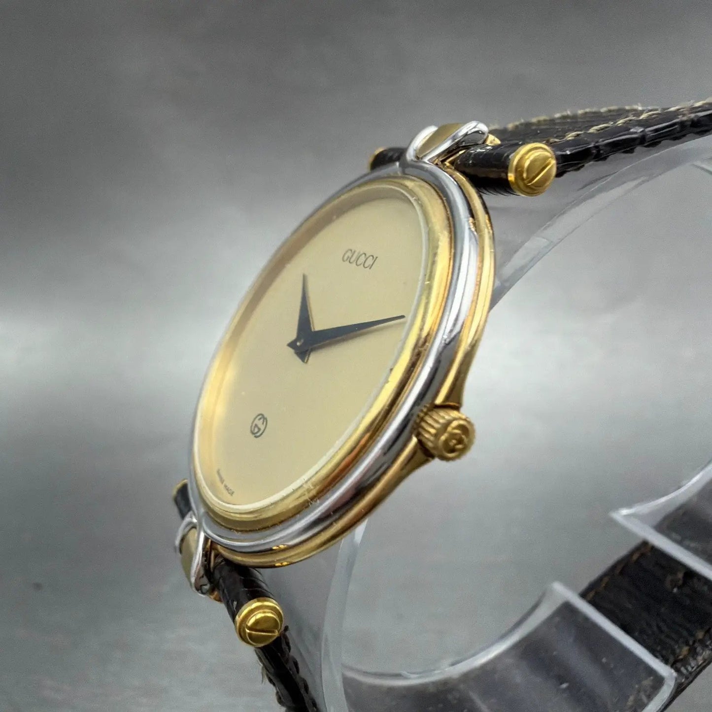 Gucci 4500m Watch Men 32mm Black Dial Gold Plated Round Leather Band New Batt AB2