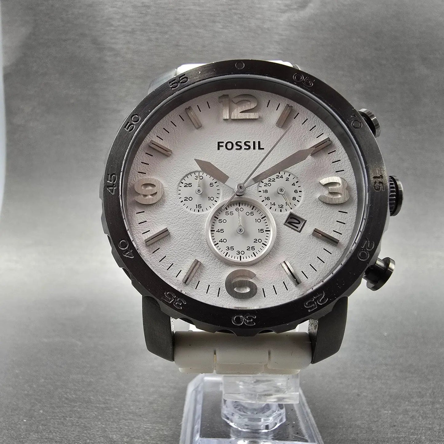Fossil Chronograph Watch Men 50mm White Dial Black Tone Date JR-1427 New Battery5