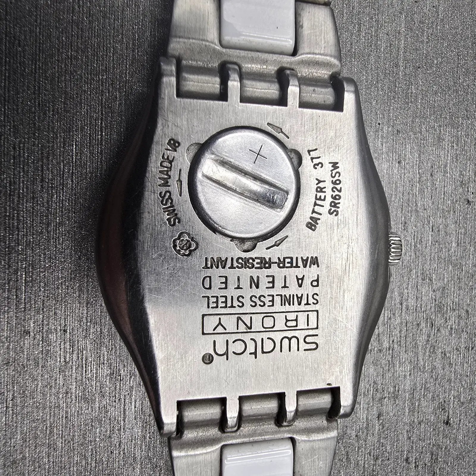 Swatch Irony Tresor Blanc Watch Women 33mm White Dial Silver YLS141GC New Batt10