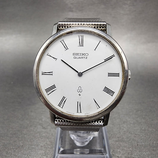 Seiko Watch Men 34mm White Dial Silver Tone Round Vintage NO BACK 9020T PARTS0