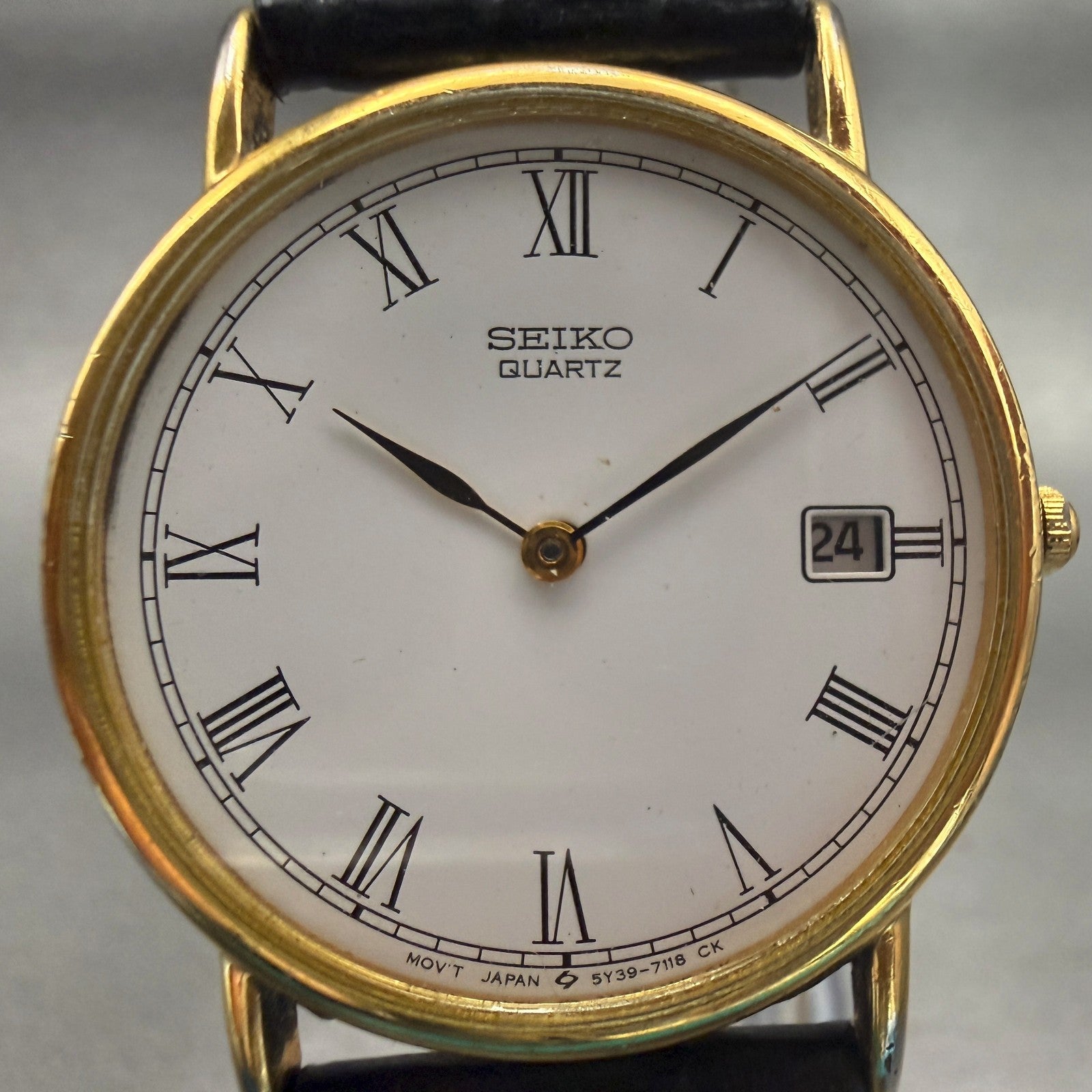 Seiko Watch Men 31mm White Dial Gold Tone Date 5Y39-7010 Vintage New Battery1