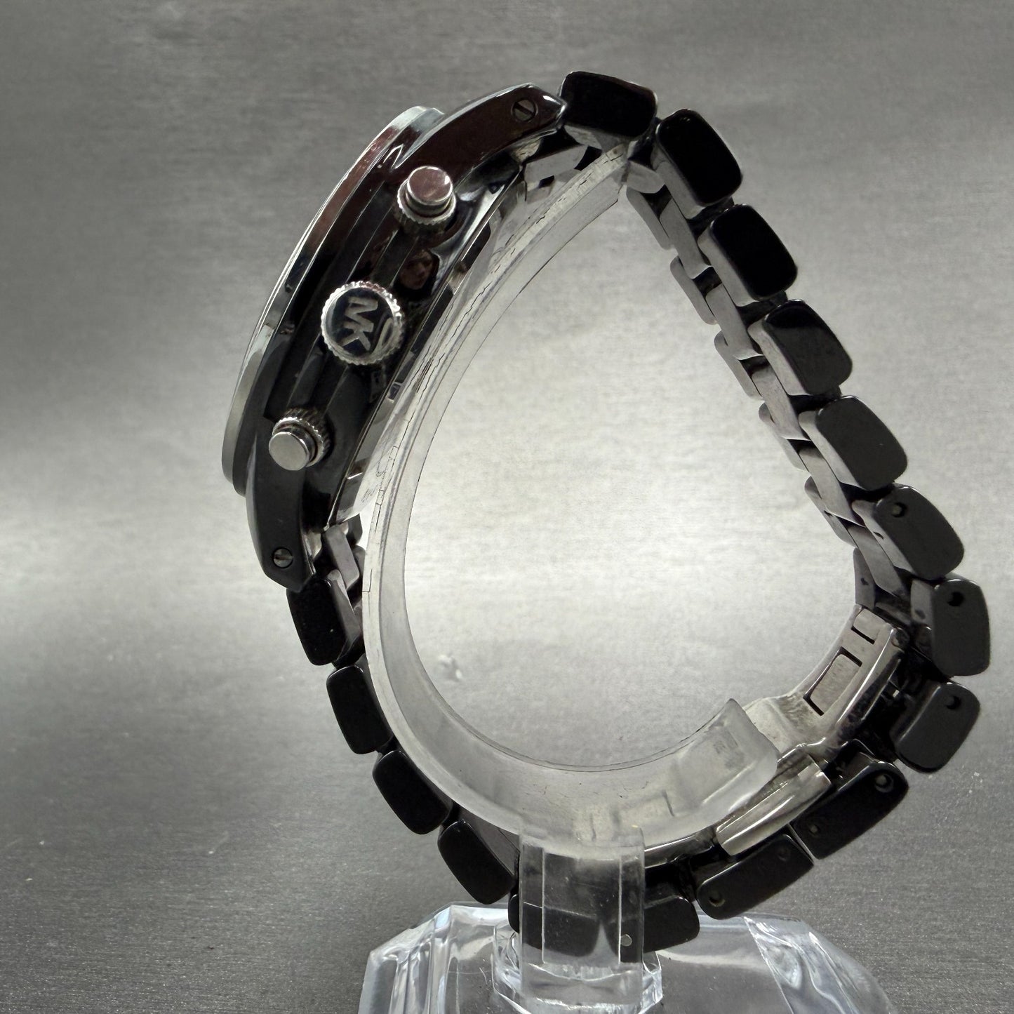 Michael Kors Runway Chrono Watch Women 40mm Black Dial Black Ceramic New Battery6
