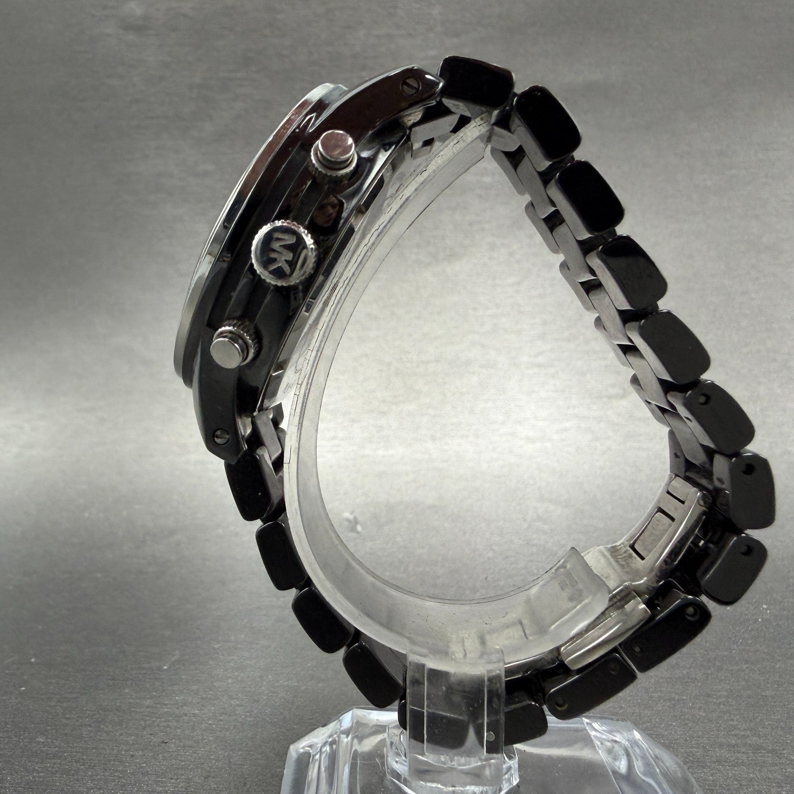 Michael Kors Runway Chrono Watch Women 40mm Black Dial Black Ceramic New Battery6