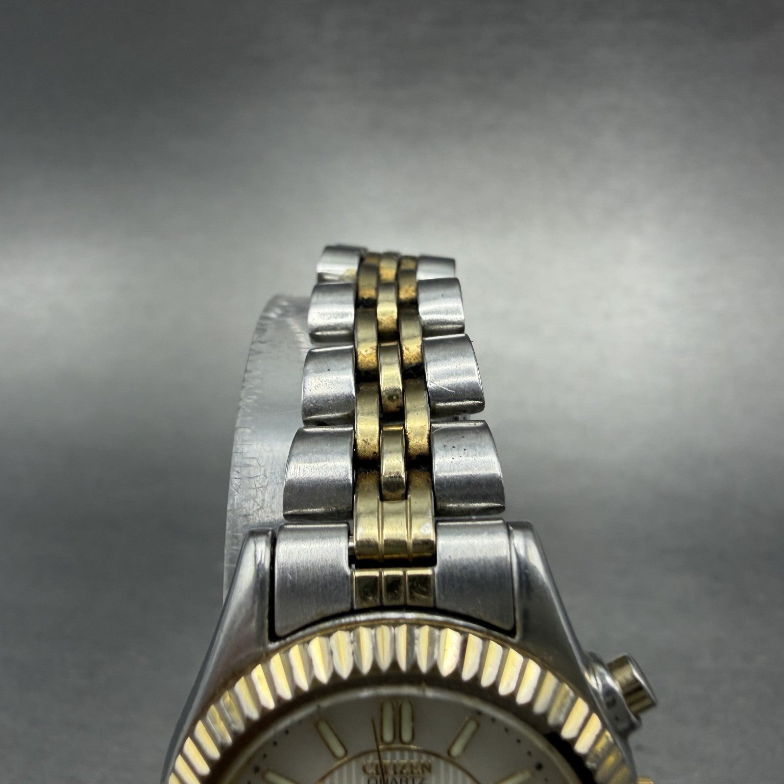 Citizen Watch Women 26m White Dial Two Tone Backlight 0730-H00010 New Battery4