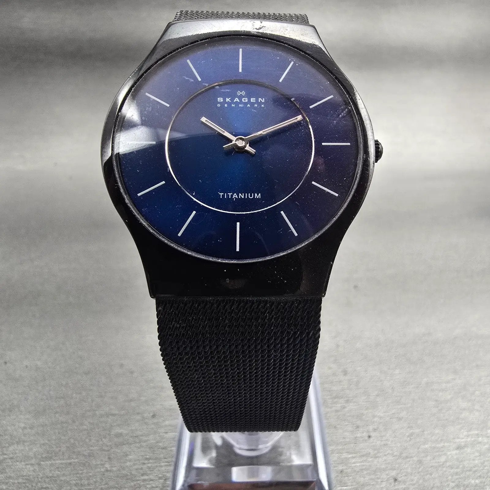 Skagen Denmark Watch Men 34mm Blue Dial Black Tone Titanium 233LTMN New BatteryG5