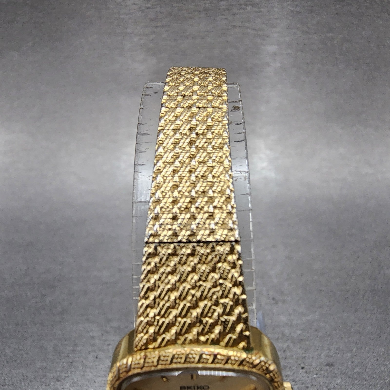 Seiko watch Women 20mm Champagne Dial Gold Tone Rectangle 12215340 New Battery4
