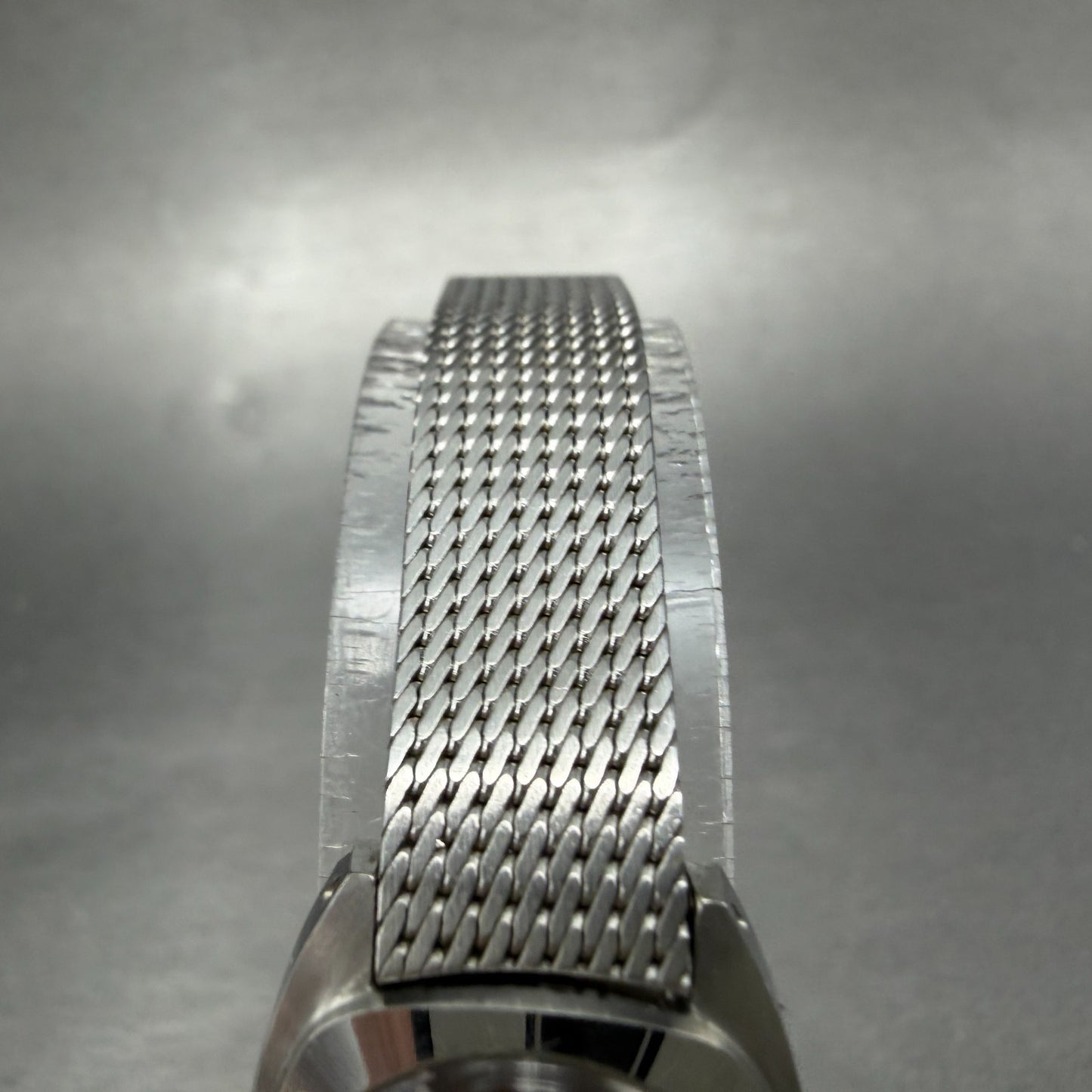 Waltham Watch Women 19mm Gray Dial Steel Manual Wind Mesh Band Round Manual VTG5