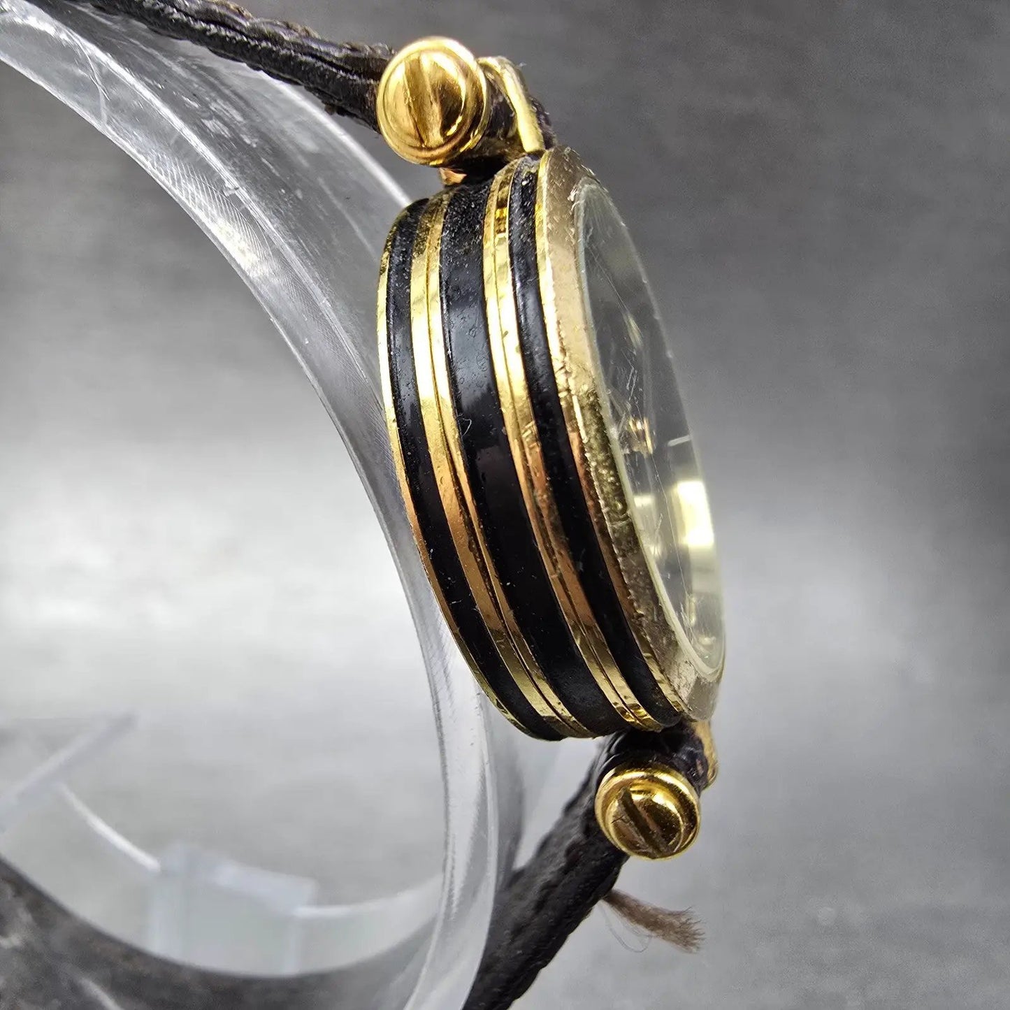 Gucci 2000L Watch Women 22mm Black Dial Gold Plated Round New Battery VTG BDRER3