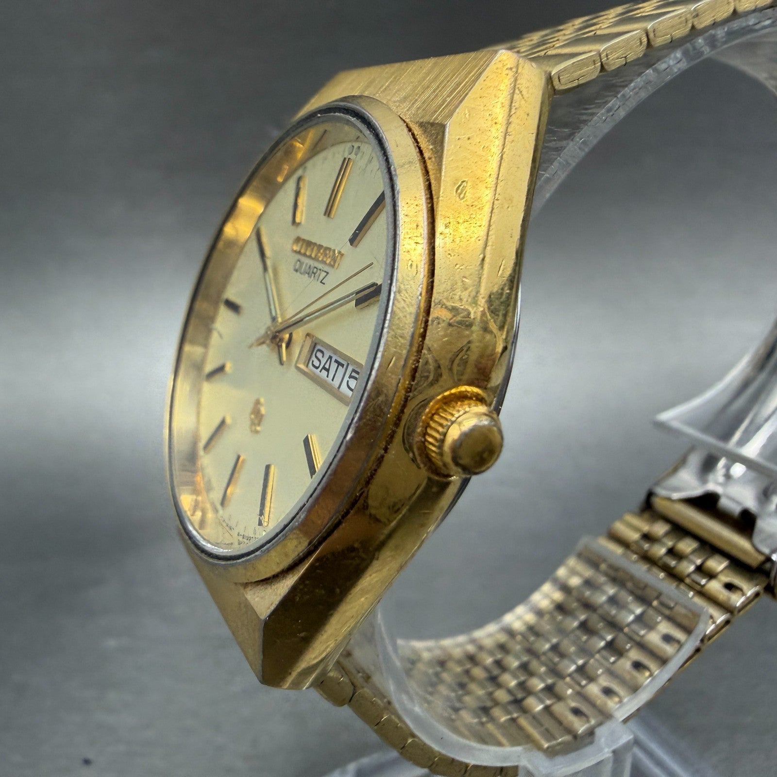 Citizen CQ Watch Men 35mm Champagne Dial Gold Tone Daydate READ!!!!! New Battery2