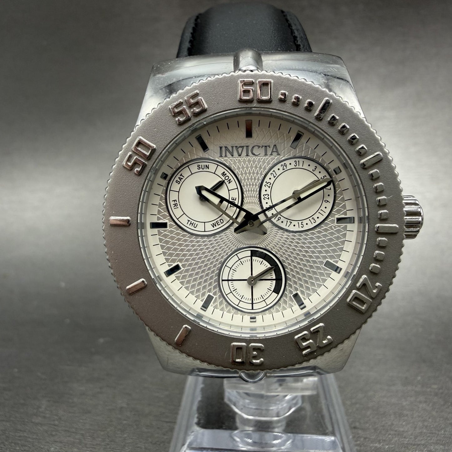 Invicta Wildflower Watch Women 37mm White Dial Silver Tone Daydate 5923 New Batt0