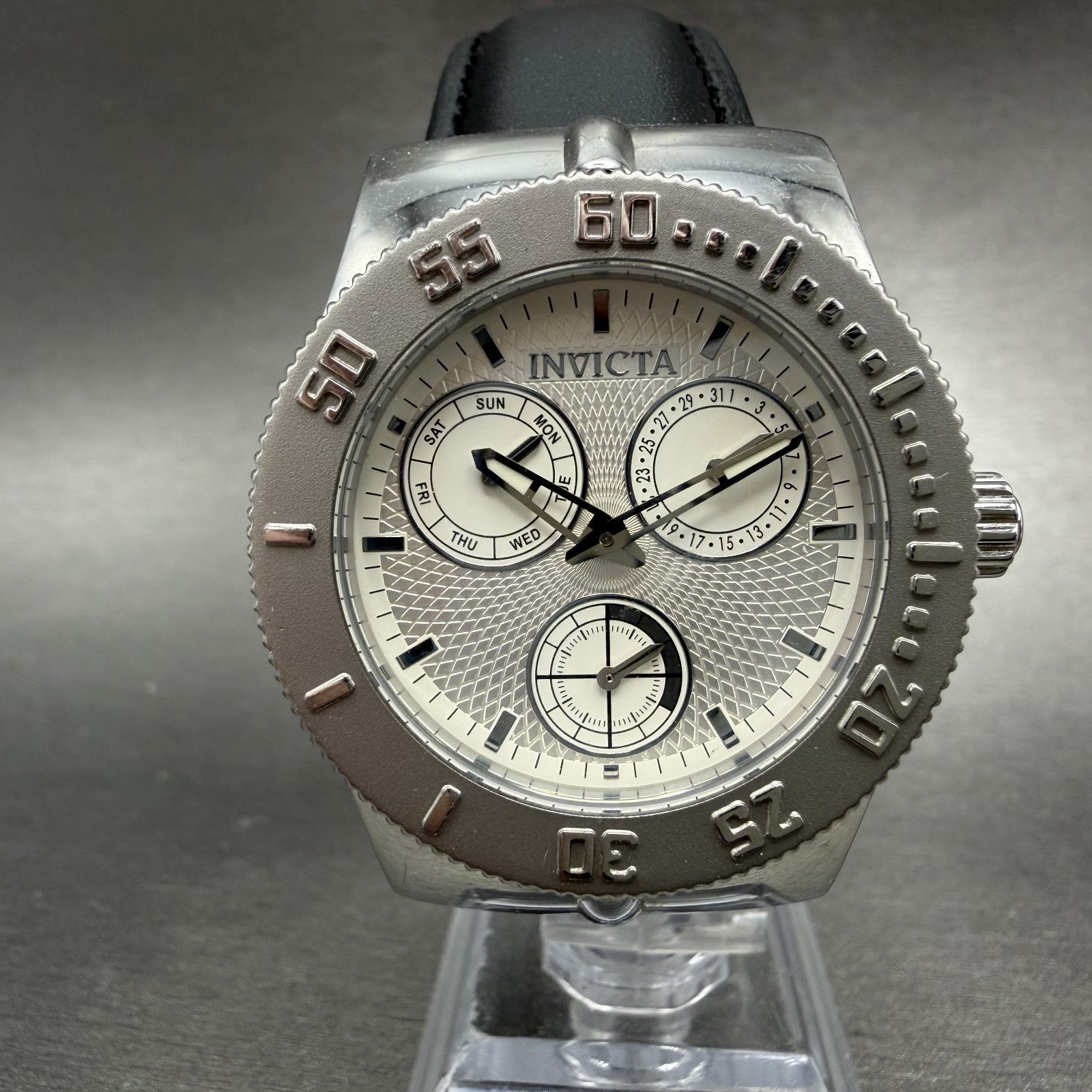 Invicta Wildflower Watch Women 37mm White Dial Silver Tone Daydate 5923 New Batt0