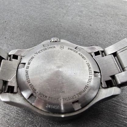 Victorinox Swiss Army Officer Watch Women 28mm Black Dial Steel Date New Battery9