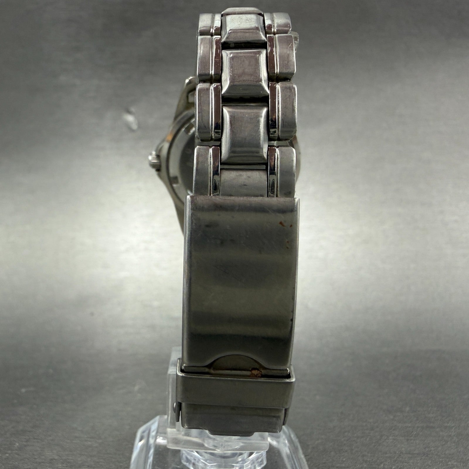 Bulova Caravelle Dive Watch Women 28mm Black Dial Silver Tone Date New battery6