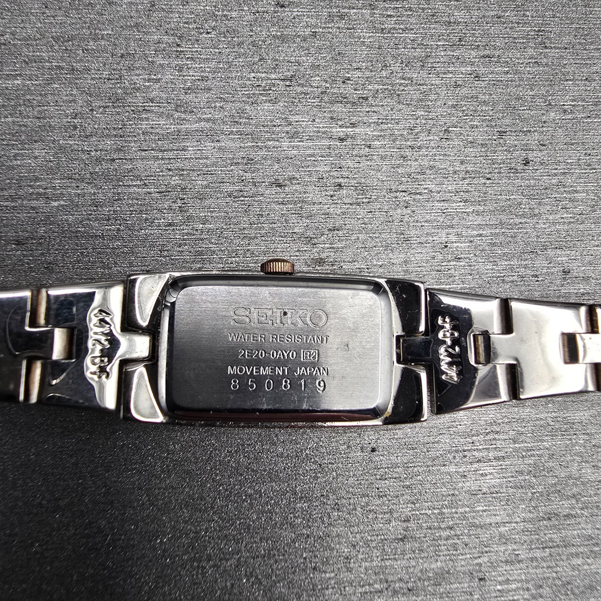 Seiko Tank Watch Women 13mm White Dial Two Tone Rectangle 2E20-0AY0 New Battery10