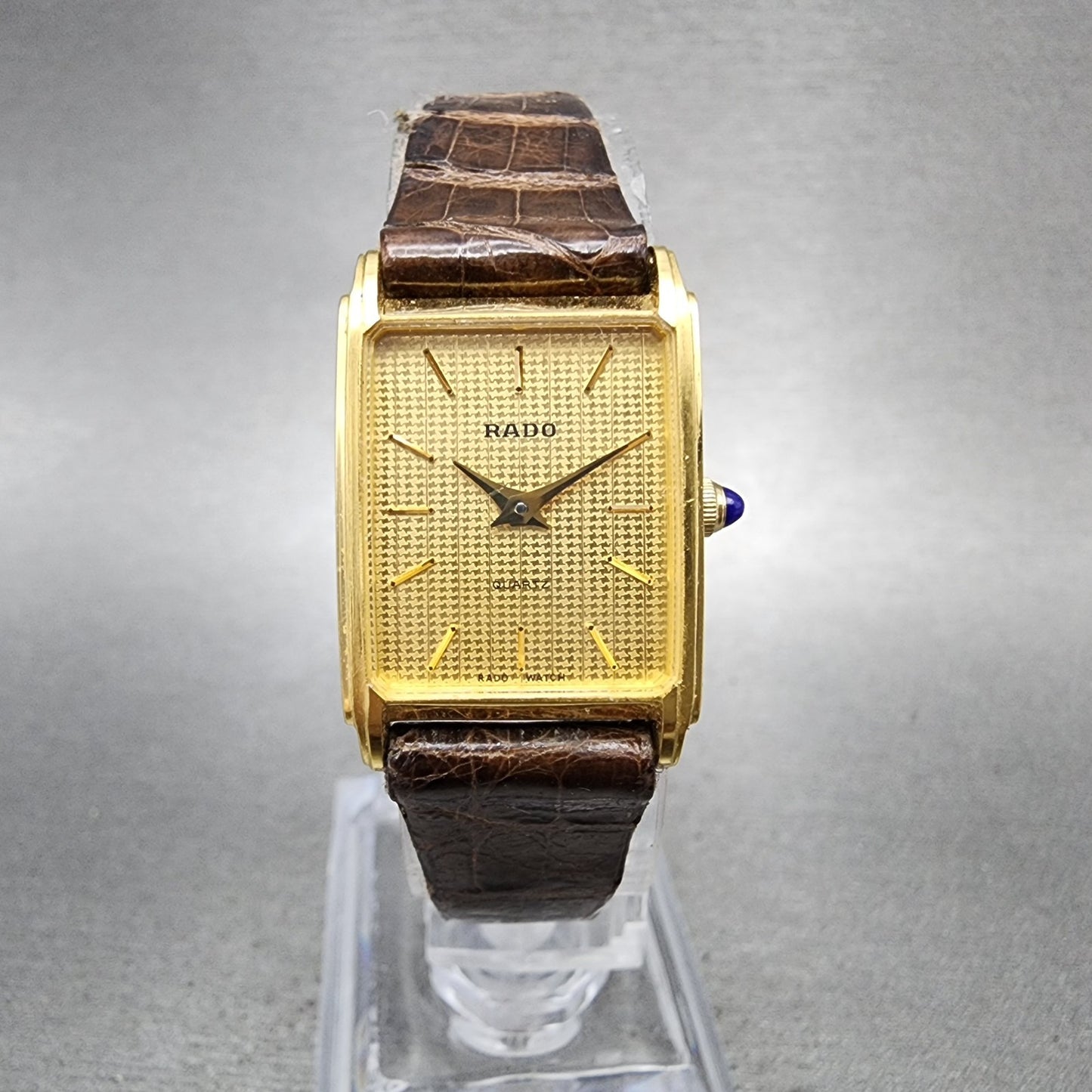 Rado Tank Watch Women 18mm Gold Dial Gold Tone Rectangle 133.9555.2 New Battery0