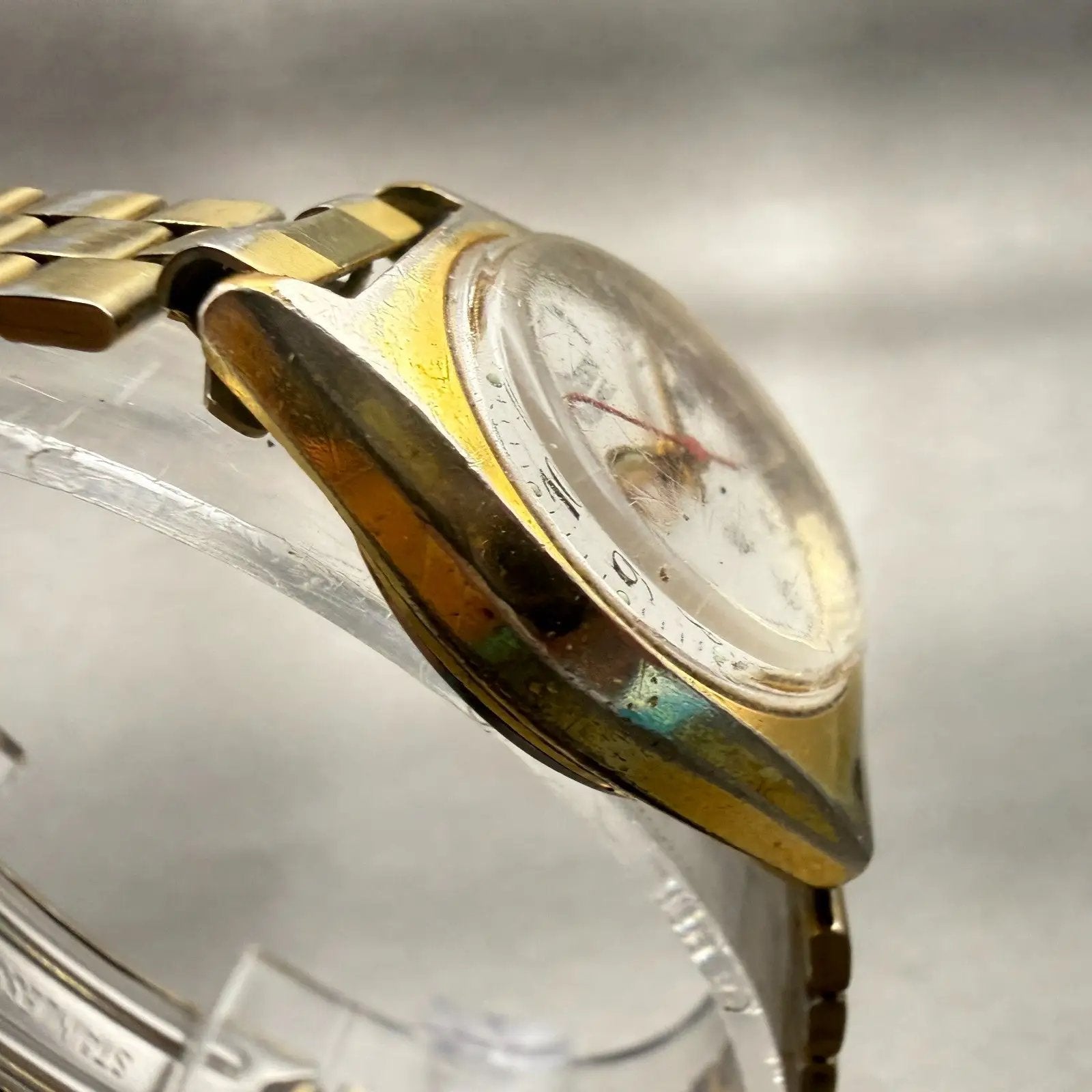 Citizen CQ Watch Women 24mm Silver Dial Gold Tone Date Round 2010-891252 New Bat3