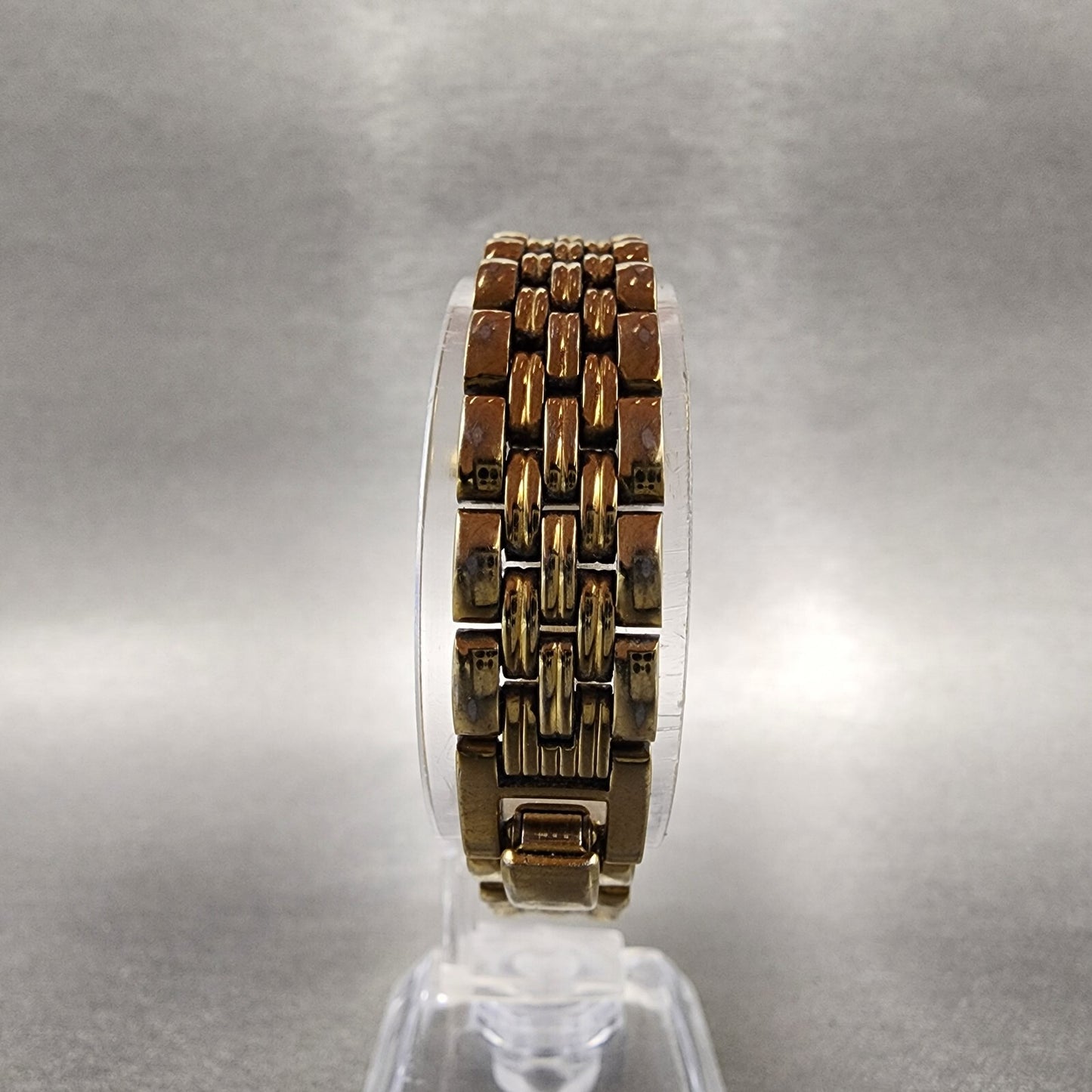 Seiko Watch Women 23mm White Dial Gold Tone Date Round 7N820228 New Battery8