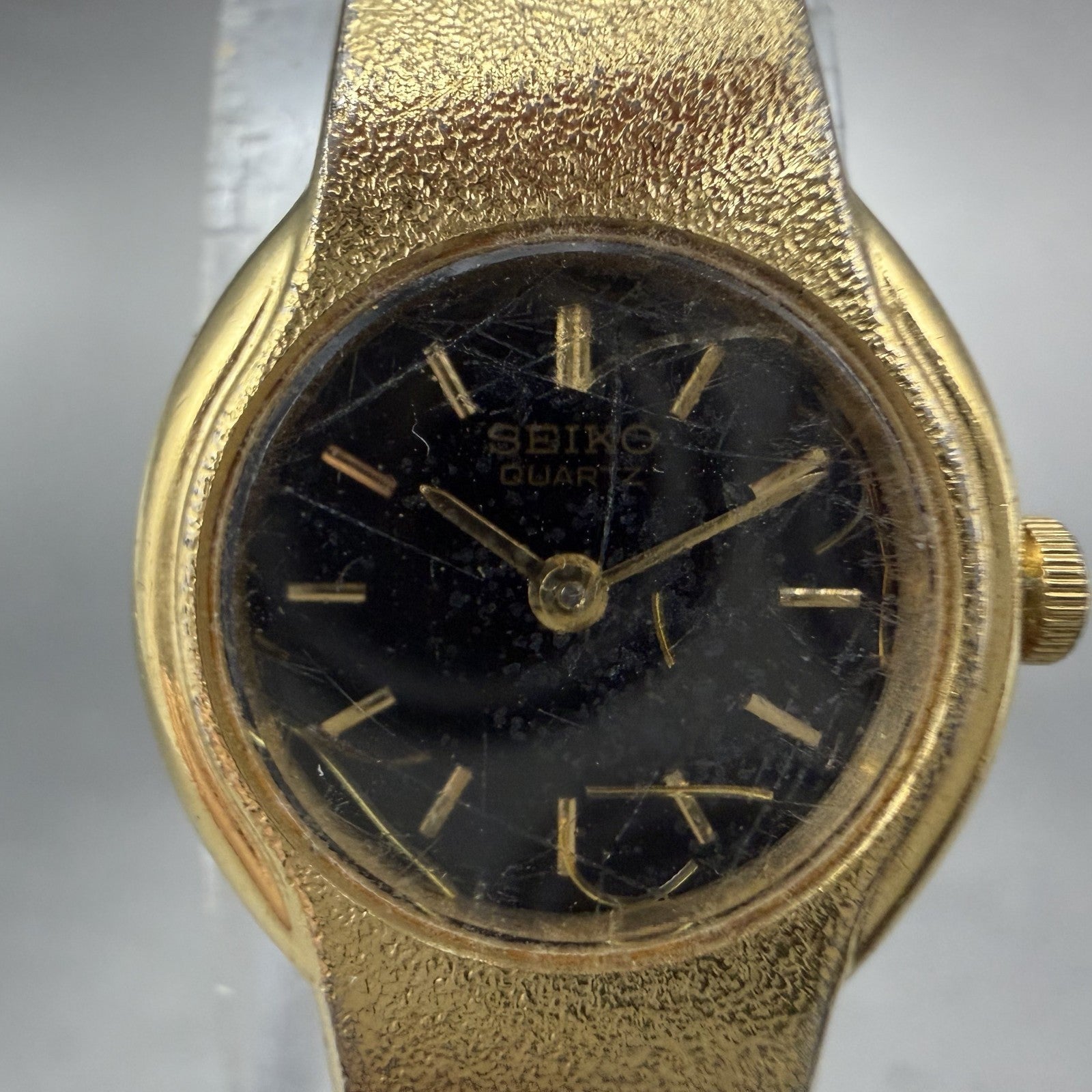 Seiko Watch Women 18mm Black Dial Gold Tone Round 1N00-0H59 New Battery1