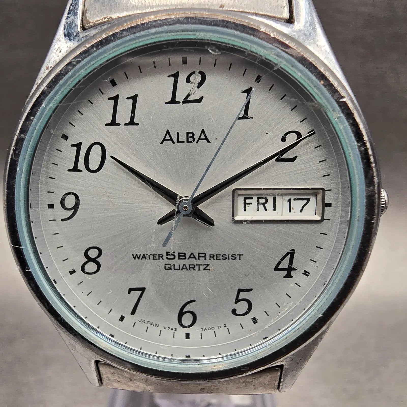 Seiko Alba Watch Men 34mm Silver Dial Silver Tone Daydate Round V743-7A00 NewBat1